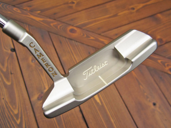 scotty cameron limited edition inspired by mark omeara pro platinum newport 2 grip in plastic brand new