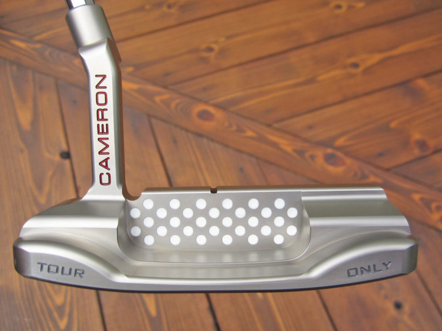scotty cameron tour only newport t22 sss silver terylium circle t 360g brooks koepka with jordan spieth top line