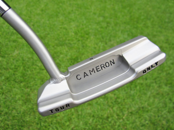 scotty cameron tour only sss timeless newport 2.5 with welded 1.5 round neck circle t 350g