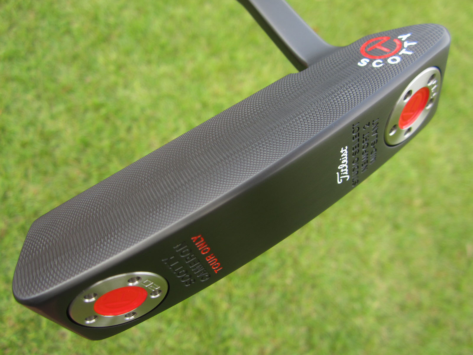 Scotty Cameron Tour Only Black SSS Newport 2 Mid-Slant Studio Select Circle  T 360G - Tour Putter Gallery