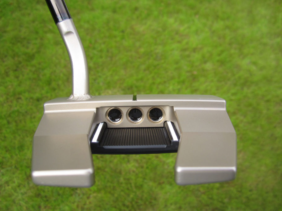 scotty cameron tour only chromatic bronze sss futura t5w circle t 360g putter with justin thomas style welded 2.5 neck and black circle t shaft golf club
