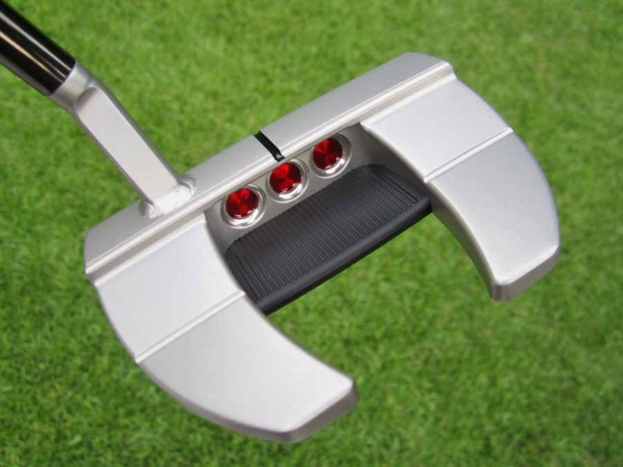 scotty cameron tour only sss futura x5r circle t putter with welded flojet neck and black circle t shaft