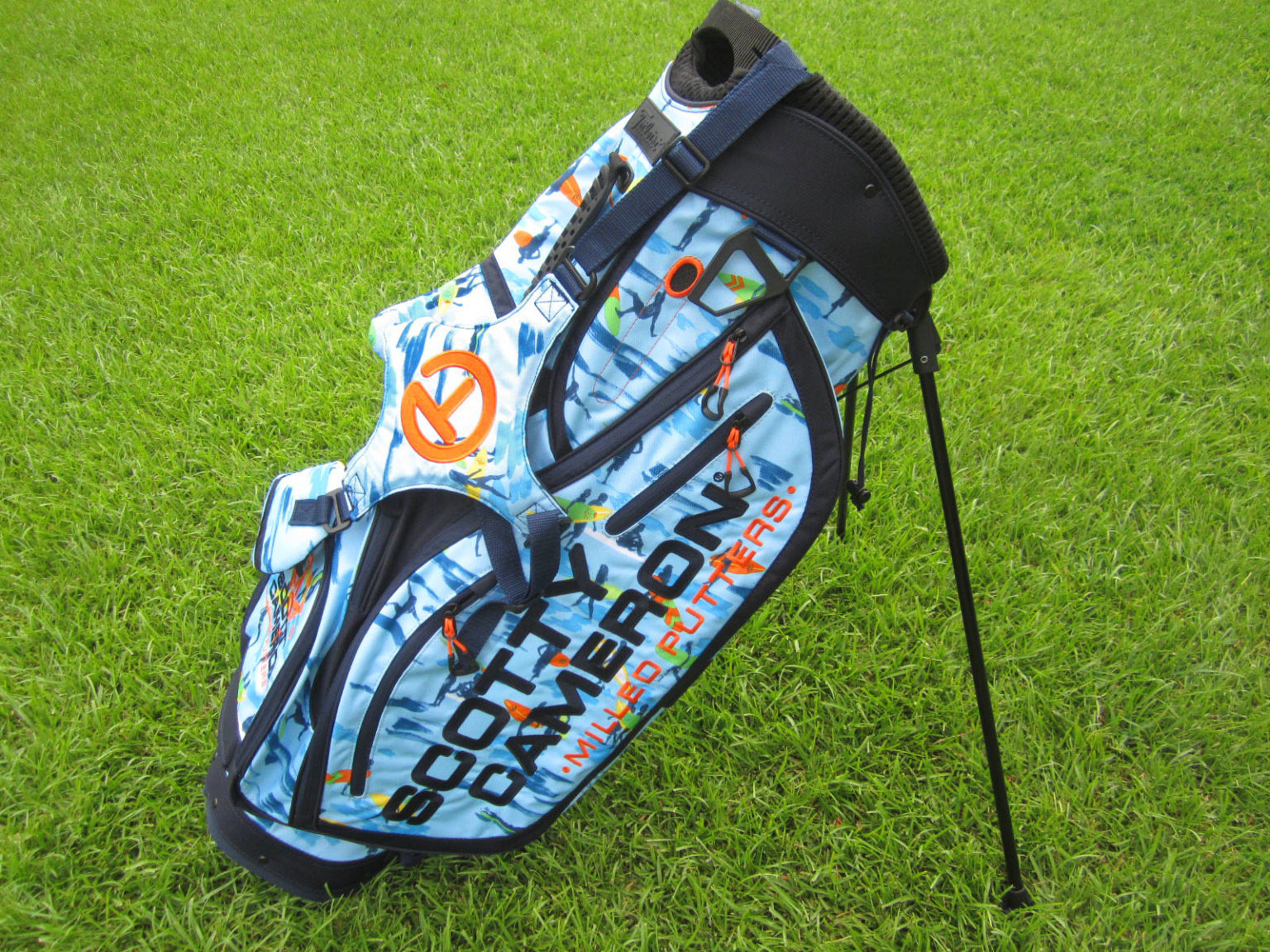 Scotty Cameron 2022 Masters Blue Surfer Pathfinder Circle T Carry Stand Bag Tour Putter Gallery