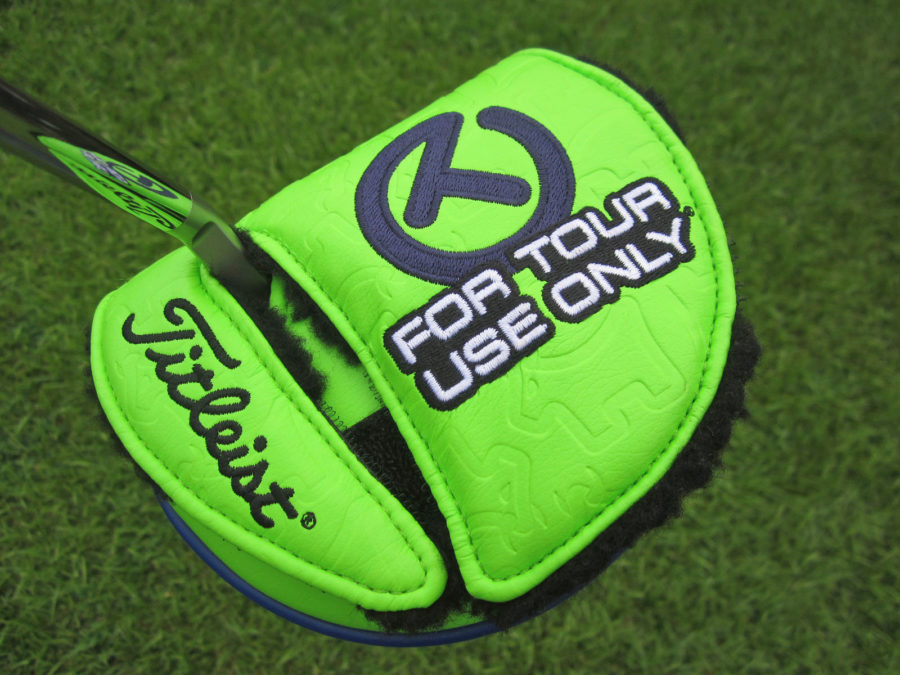 scotty cameron tour only lime green and blue tour bulldog mid round circle t putter headcover