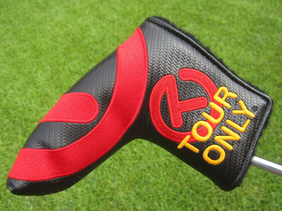 scotty cameron tour only black carbon fiber and red industrial circle t blade putter headcover