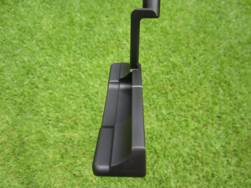 Scotty Cameron 2022 Jet Set Black Newport 2+ PLUS Special Select