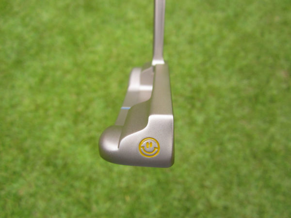 scotty cameron tour only pro platinum 009 prototype circle t putter with peace sign and smiley face stamps golf club