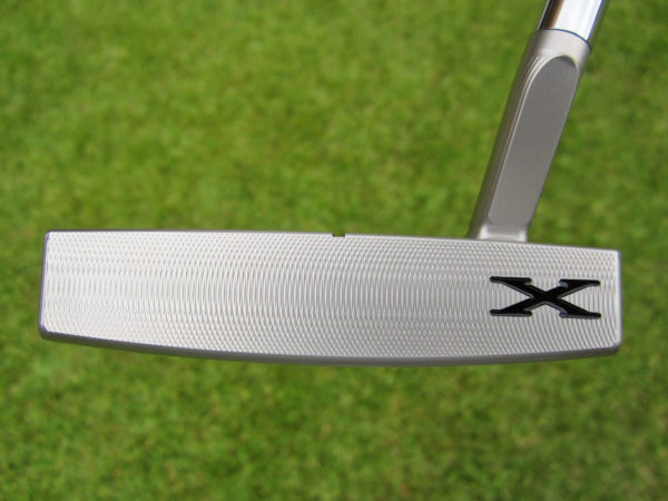 Serviette De Golf Scotty Cameron Gallery 'Johnny Racer' - Marine - Coton - Neuf En Boîte
