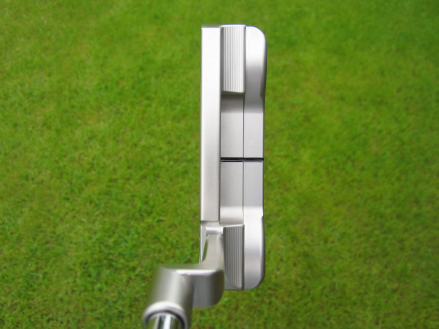 scotty cameron tour only sss masterful buttonback terylium circle t putter with sight line golf club