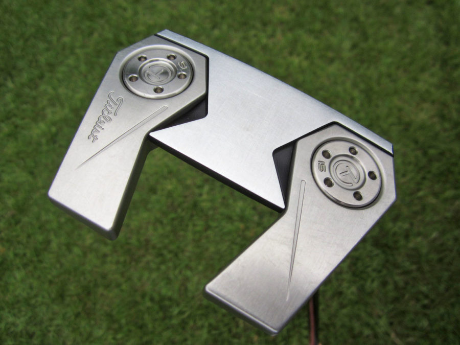 scotty cameron tour only black phantom x t5.5 circle t welded spud neck putter with black shaft and top line golf club