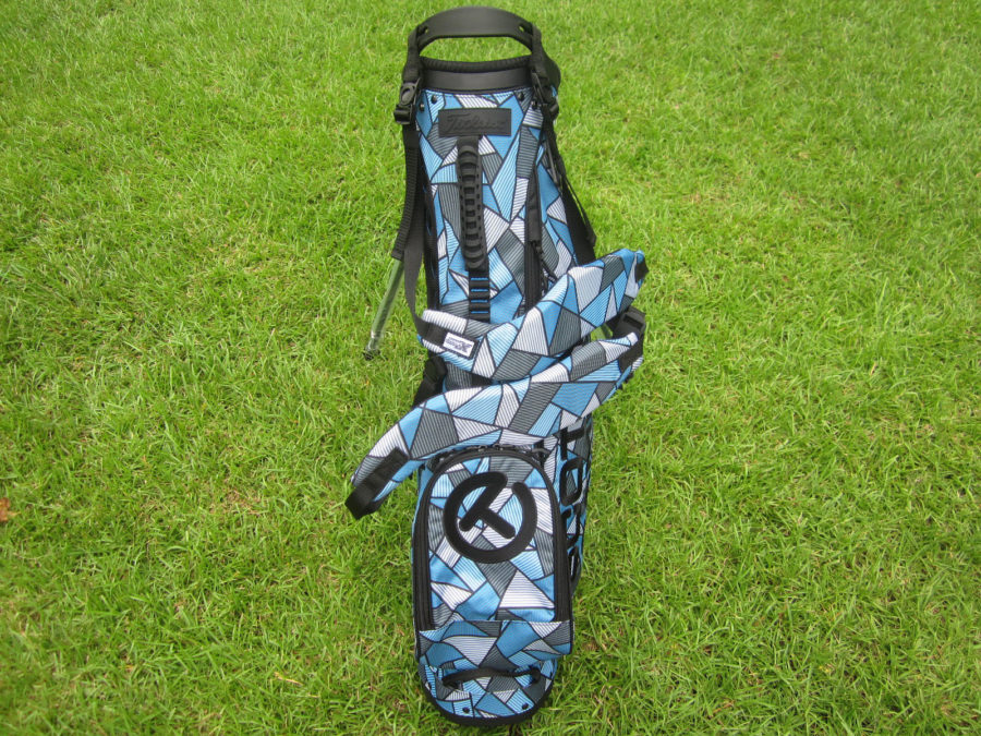 scotty cameron titleist limited release 2022 holiday blue neo camo wanderer circle t stand carry golf club