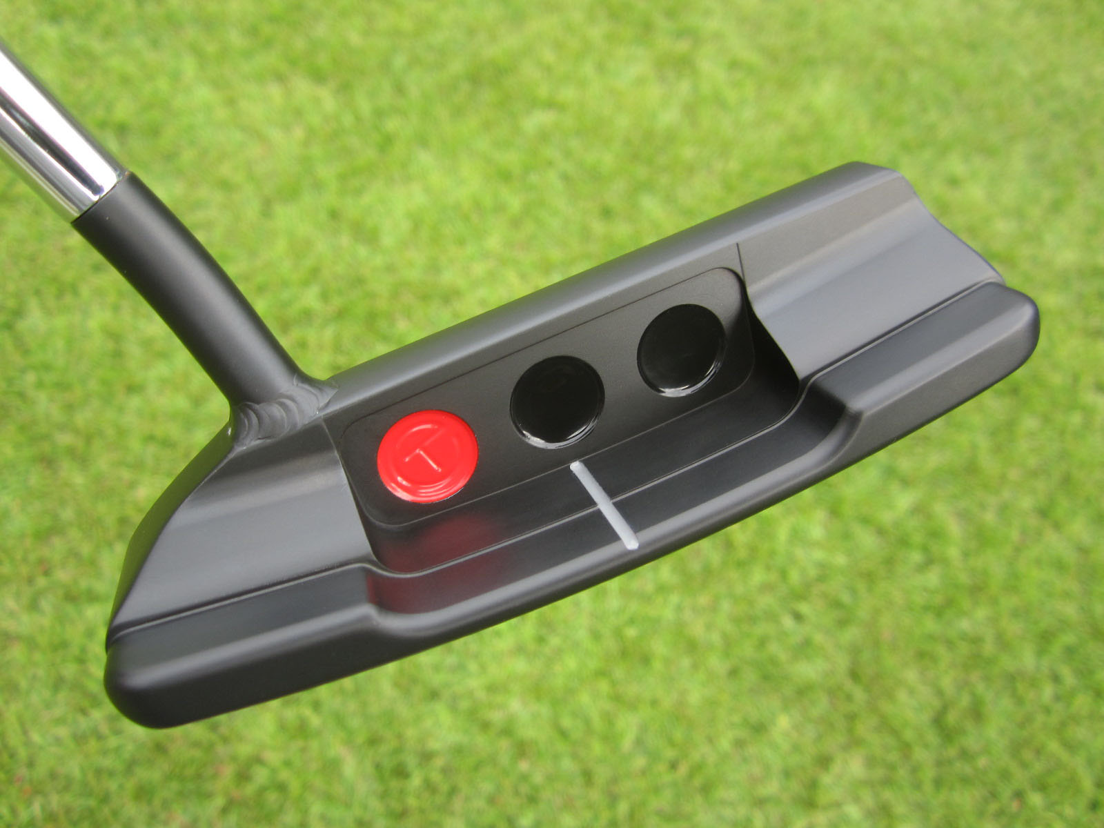 Scotty Cameron Tour Only Black Newport 2.5 Studio Select Circle T 350G w/  Welded 1.5 Round Short Neck