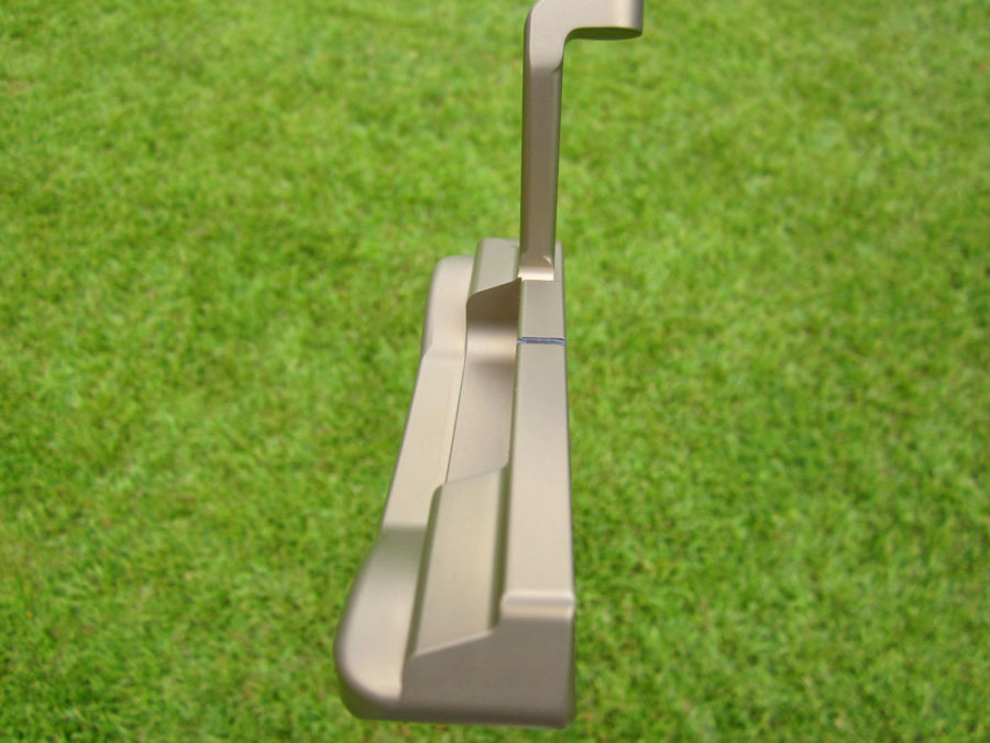 scotty cameron tour only chromatic bronze t22 newport terylium circle t putter with top line golf club
