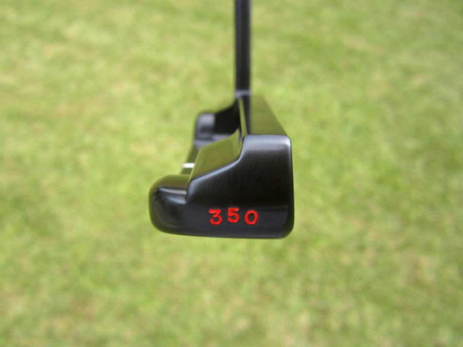 scotty cameron tour only brushed black carbon 009 prototype circle t 350g putter with retro stamp and smiley face stamp golf club