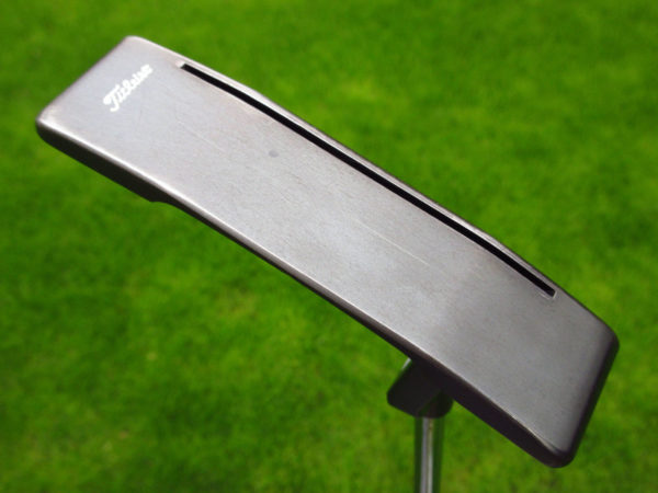 scotty cameron tour only carbon 3x black newport 2 beach handstamped circle t putter golf club