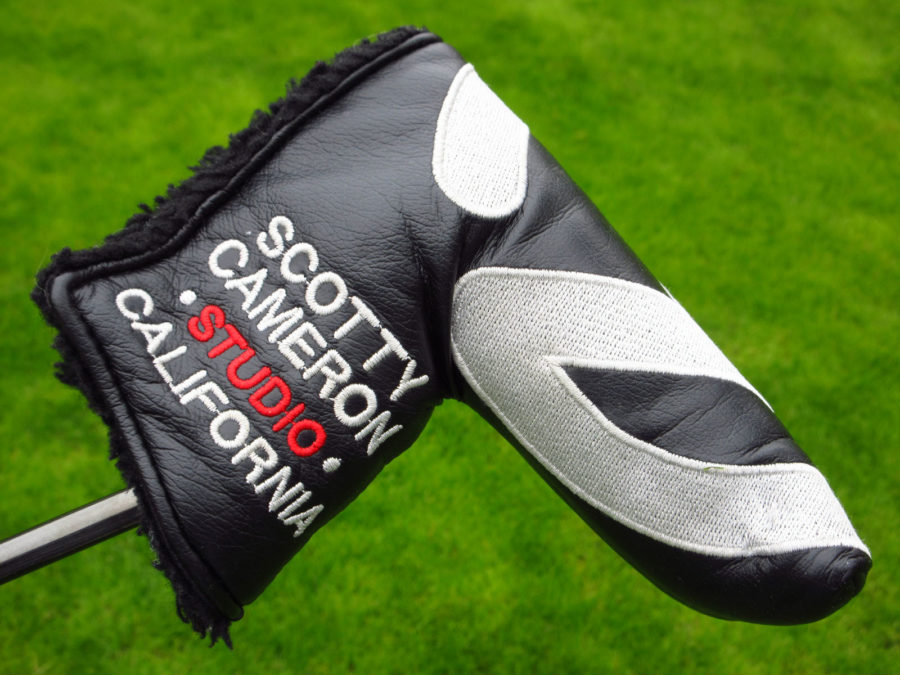 scotty cameron tour only black and silver industrial circle t blade putter headcover