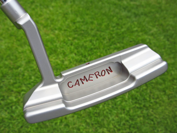 scotty cameron tour only sss timeless newport 2 circle t 350g putter with sight dot golf club