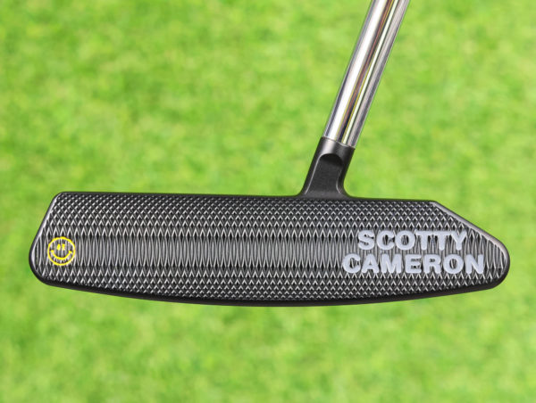 scotty cameron tour only black deep milled sss newport 2.6 select circle t 360g centershaft putter with smiley face stamp golf club