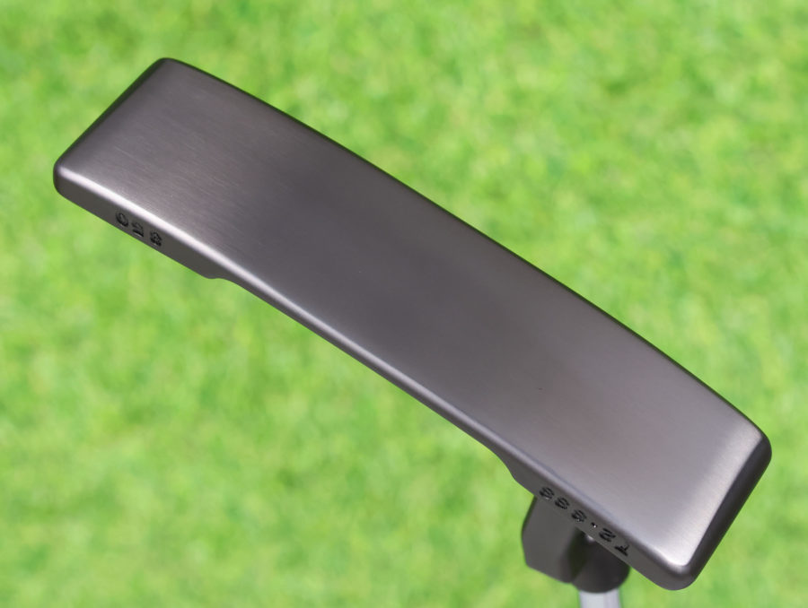 scotty cameron tour only black sss timeless 2 t2 circle t 350g putter with tour jester hot head harry titleist and sight dot stamps golf club