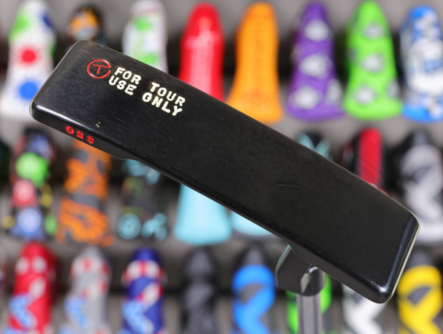 scotty cameron tour only brushed black carbon t2 timeless 2 circle t 350g putter with double milled cherry bombs golf club