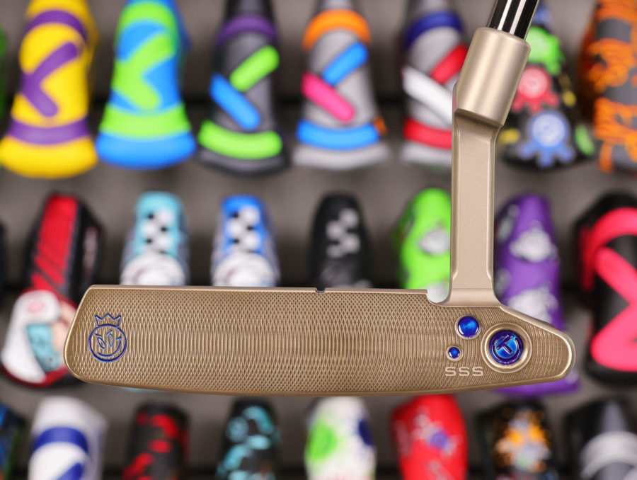 scotty cameron tour only chromatic bronze sss squareback sb2 tourtype circle t 360g putter with black shaft and top line and scotty dog and grinder stamps golf club