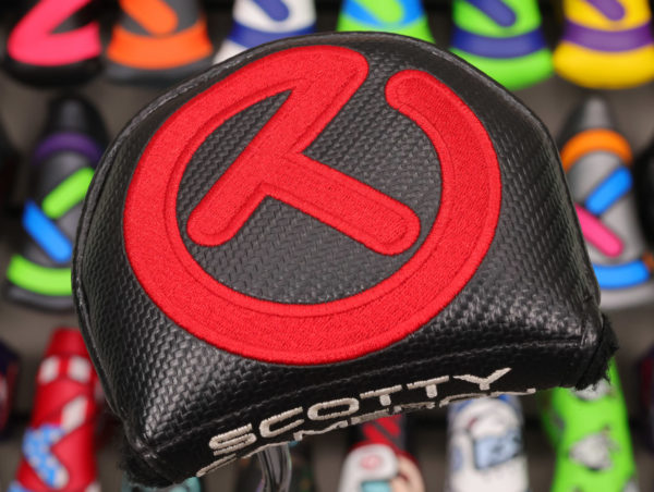 scotty cameron black and red industrial circle t carbon fiber futura x5 mid round headcover