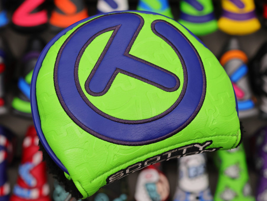scotty cameron lime green and navy blue tour bulldog industrial circle t centershaft mid round headcover