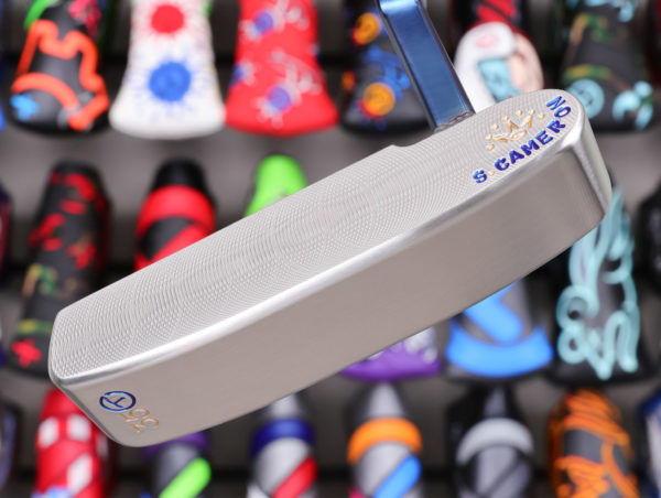 scotty cameron tour only two tone sss body masterful 009m circle t 350g putter with welded chromatic blue plumber neck and encinitas stamping golf club