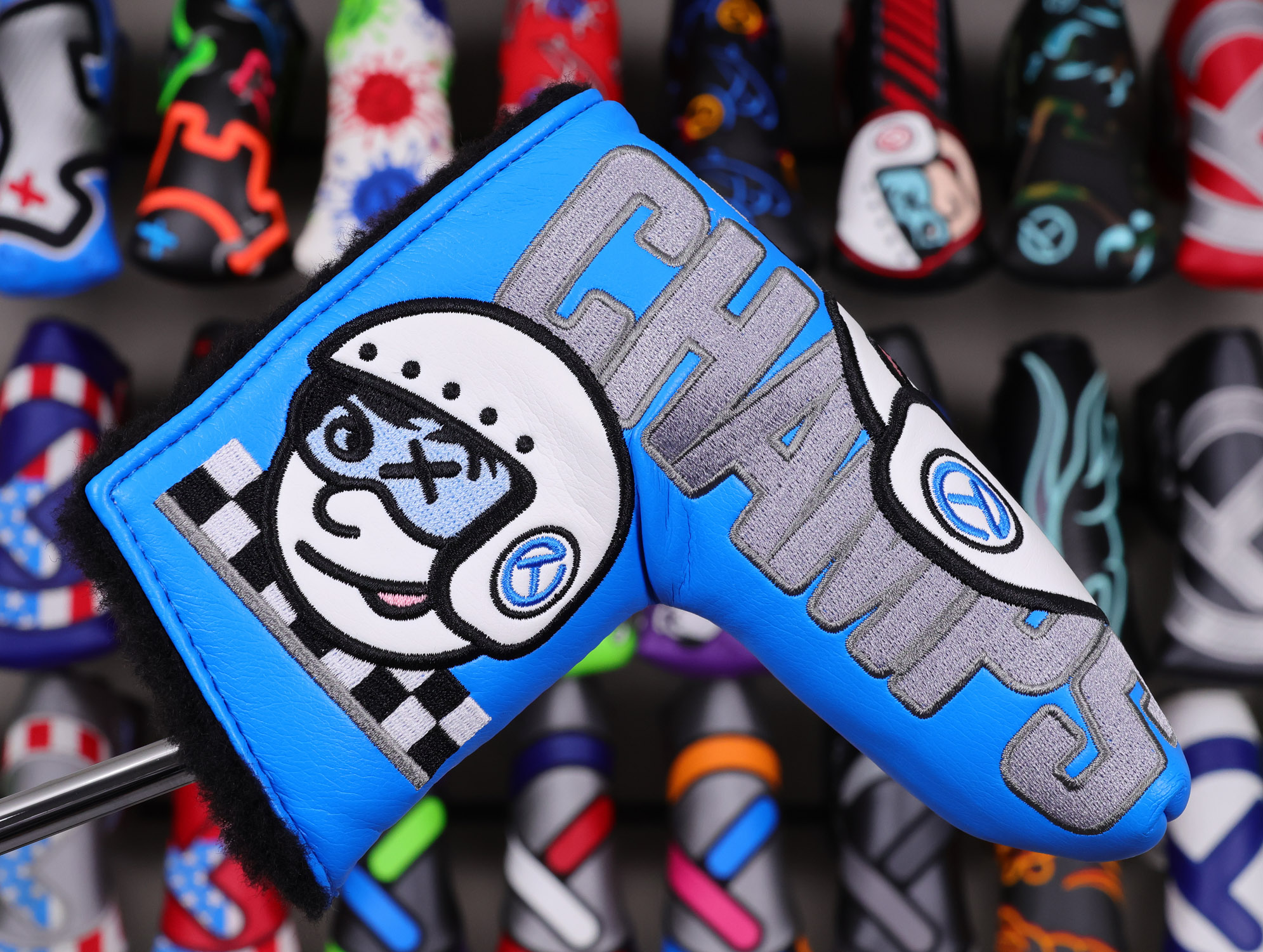 scotty-cameron-tour-only-two-tone-chromatic-blue-and-sss-masterful-009m-circle-t-350g-putter-with-welded-and-polished-mid-neck-and-tungsten-weight-plugs-49