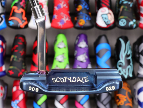 scotty cameron tour only two tone chromatic blue carbon steel and silver sss masterful 009m circle t 350g putter with welded and polished sss mid length plumber neck and tungsten weight plugs golf club