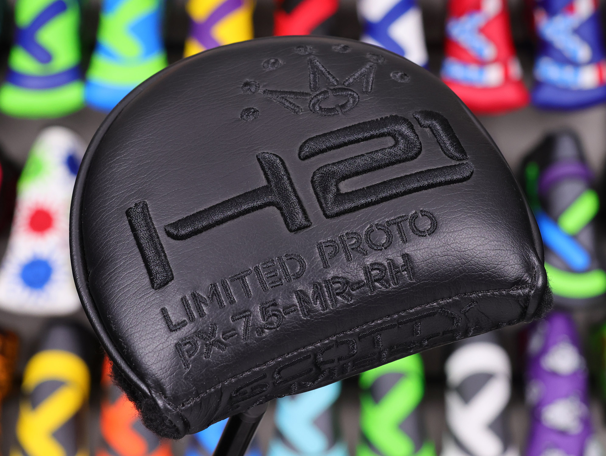 scotty-cameron-limited-release-2021-holiday-h21-black-phantom-x-7.5-putter-71