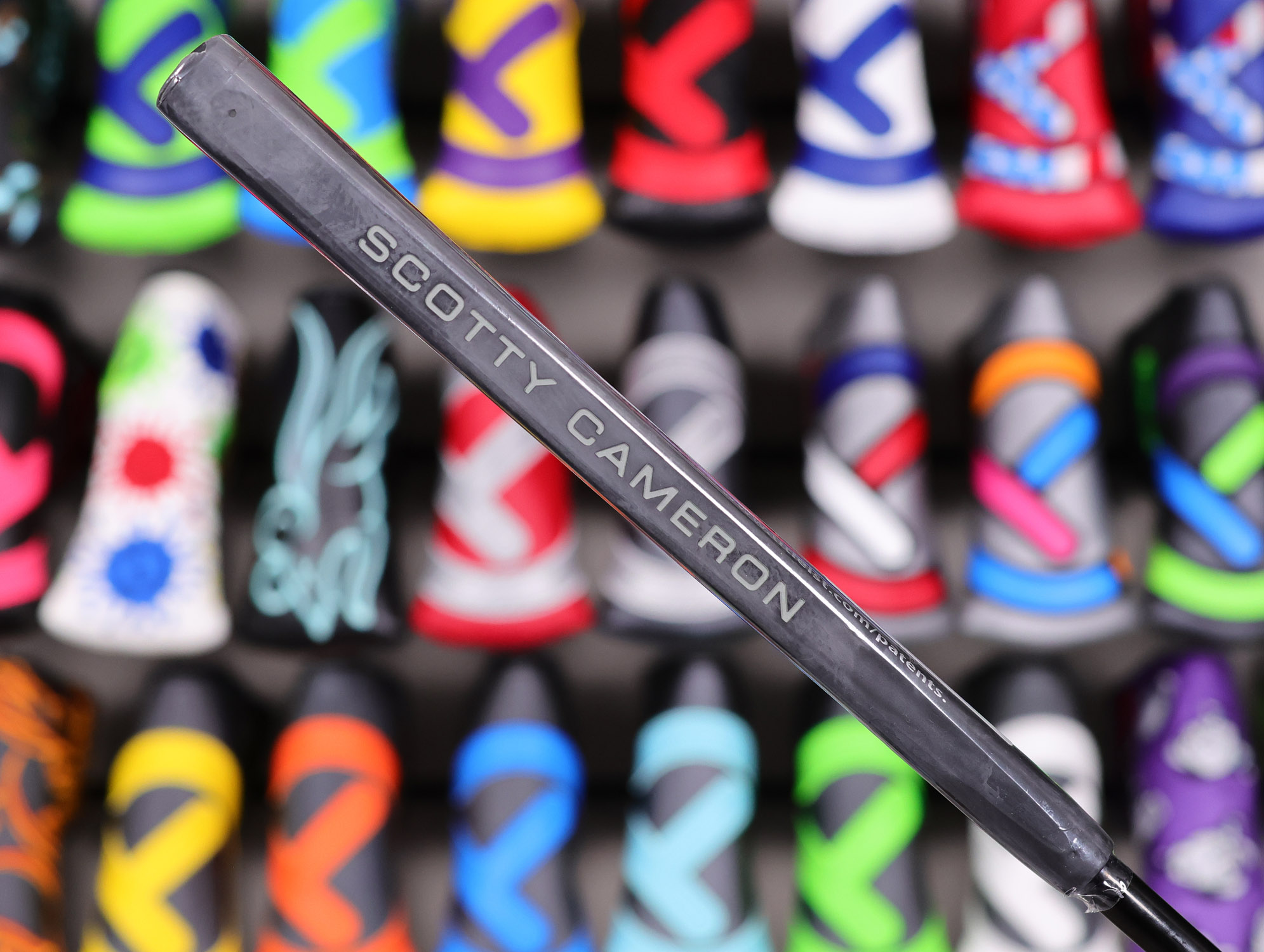 scotty-cameron-limited-release-2021-holiday-h21-black-phantom-x-7.5-putter-89