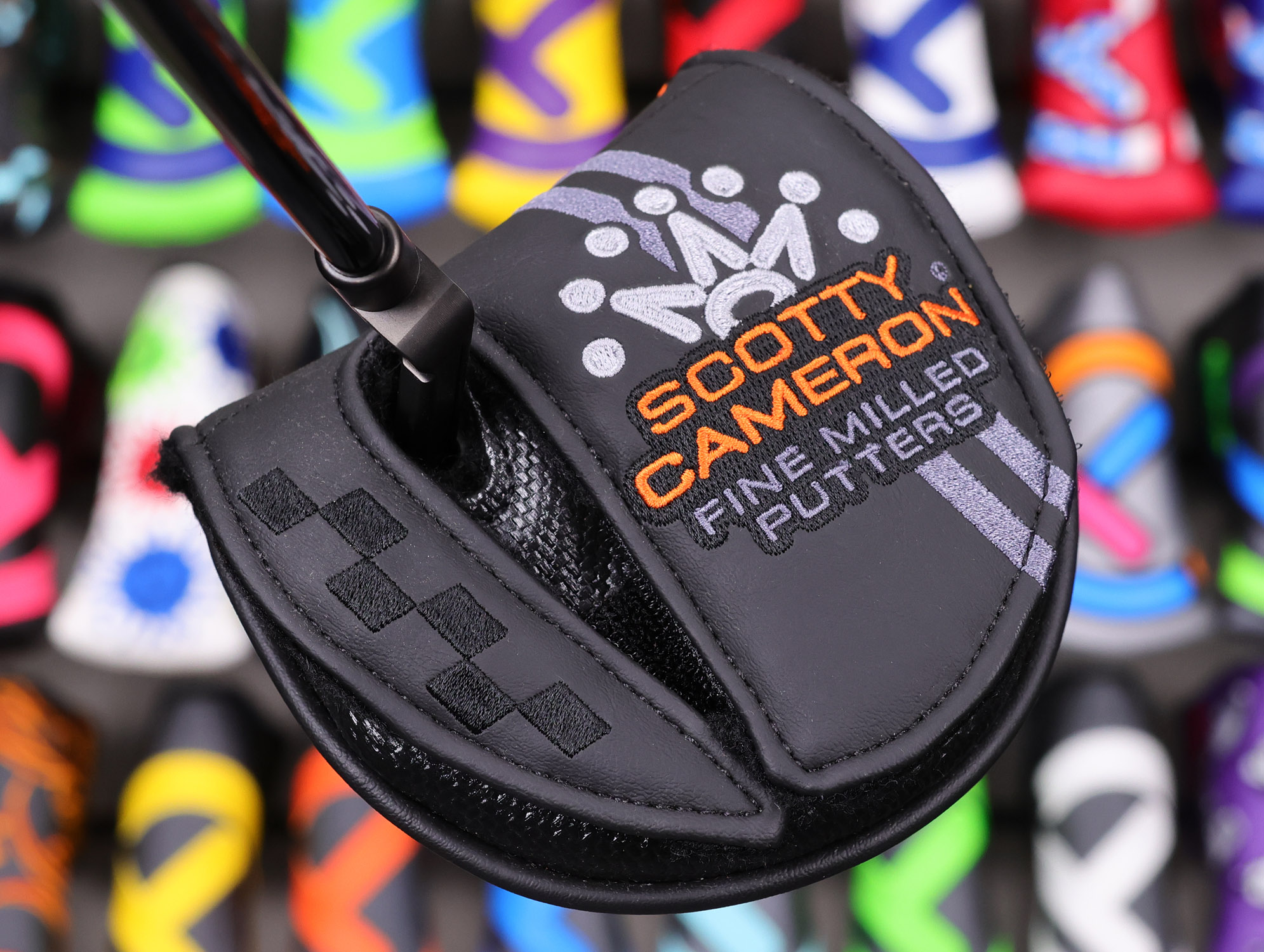 scotty-cameron-limited-release-2024-holiday-h24-black-phantom-x-9.2-plumber-neck-putter-55