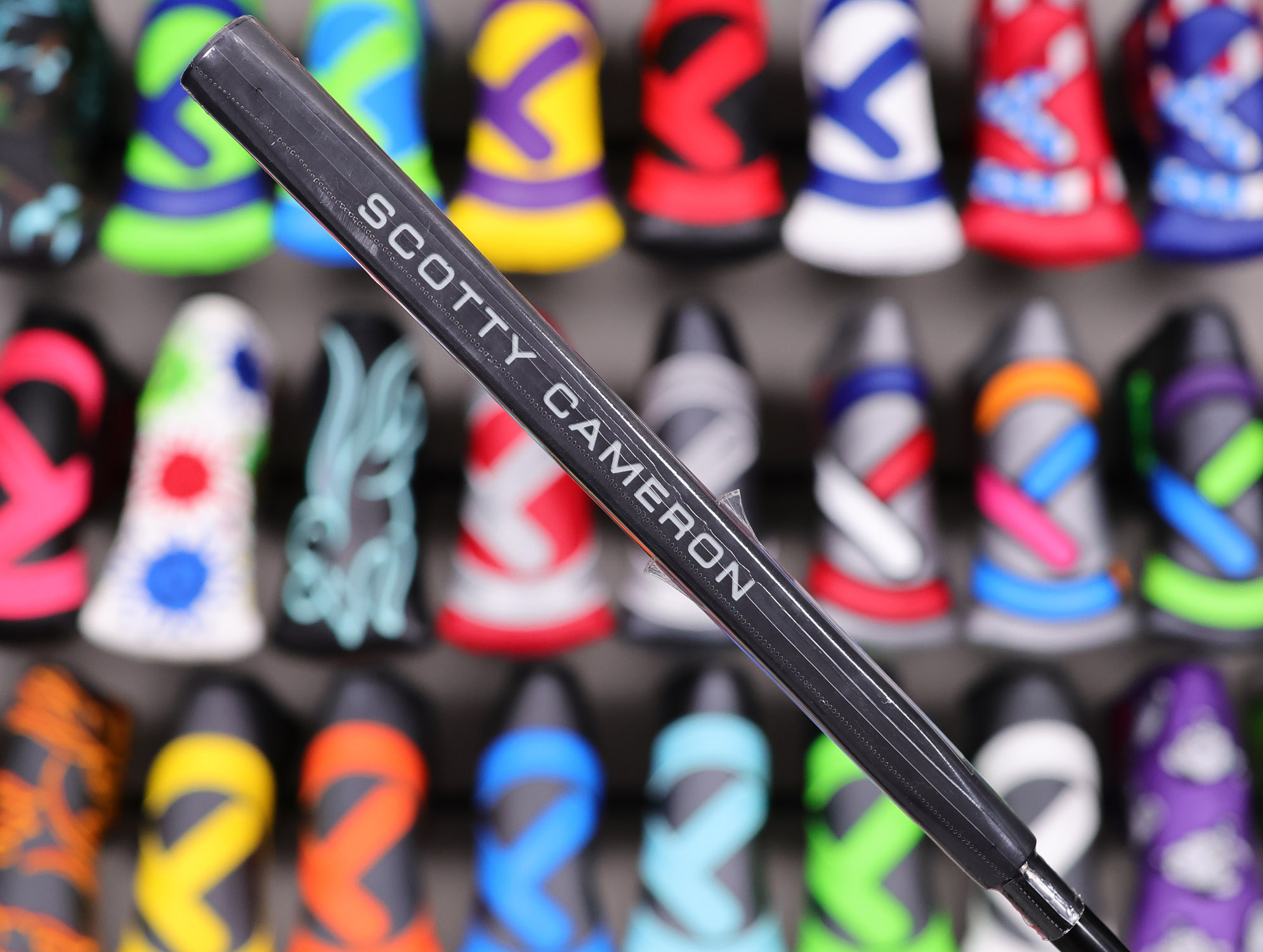 scotty-cameron-limited-release-b3-triple-black-newport-2-putter-24