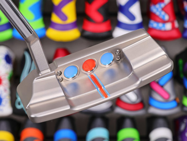 scotty cameron limited release holiday 2018 h28 squareback 2.5 sss putter golf club with orange and blue accents