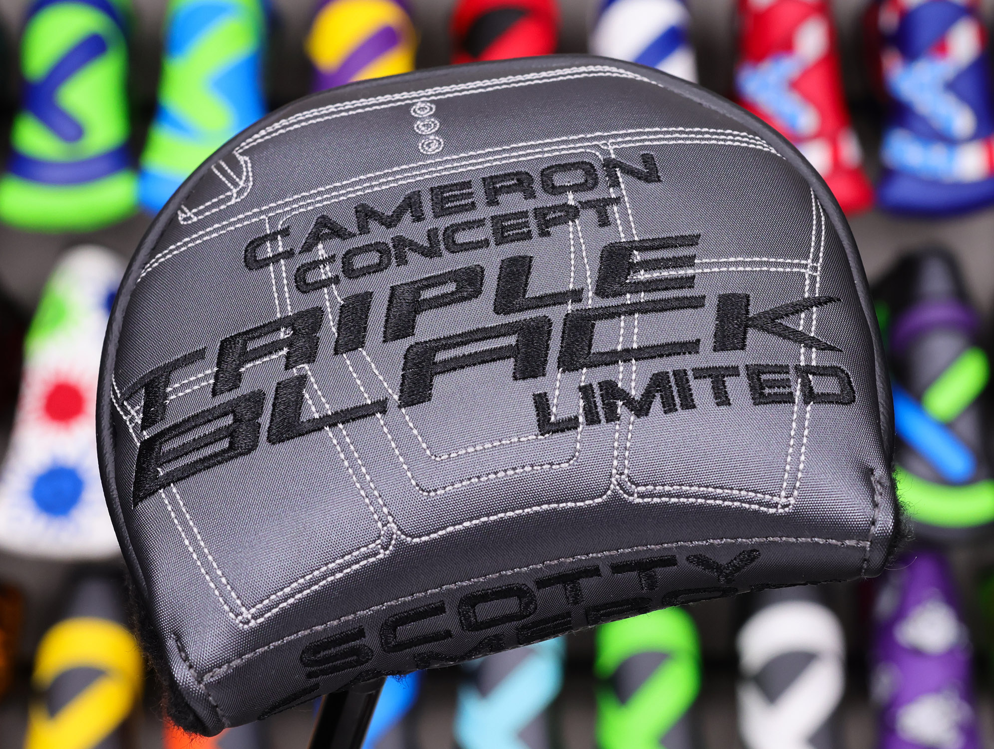 scotty-cameron-limited-release-triple-black-phantom-x-9.5-putter-with-black-shaft-11