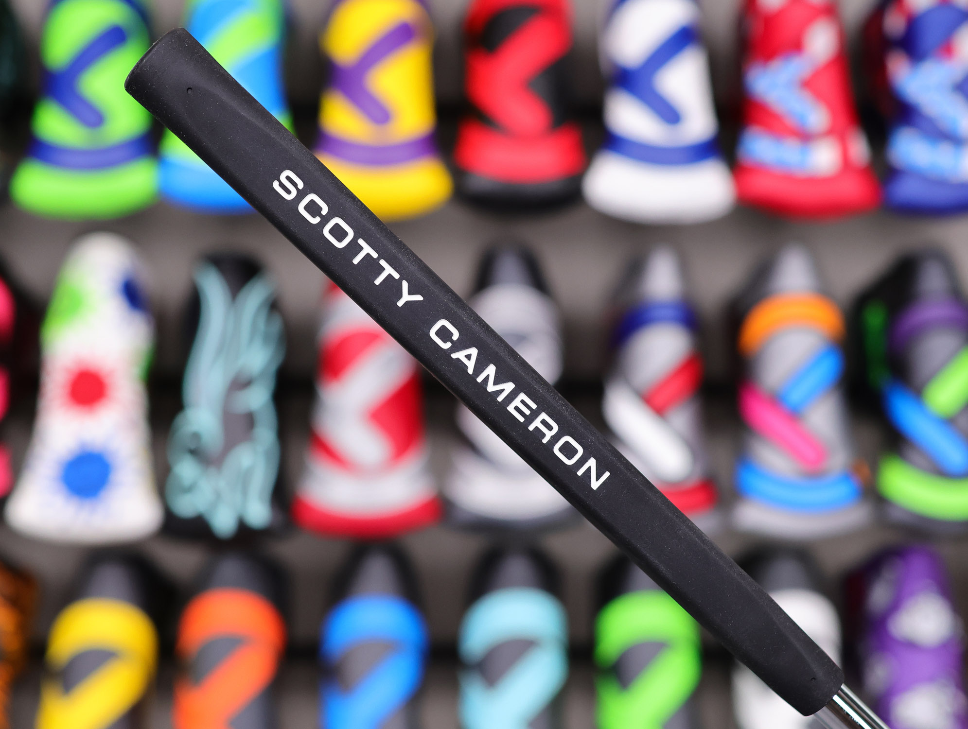 scotty-cameron-tour-only-2025-studio-style-newport-plus-circle-t-360g-putter-with-scs-carbon-steel-insert-03