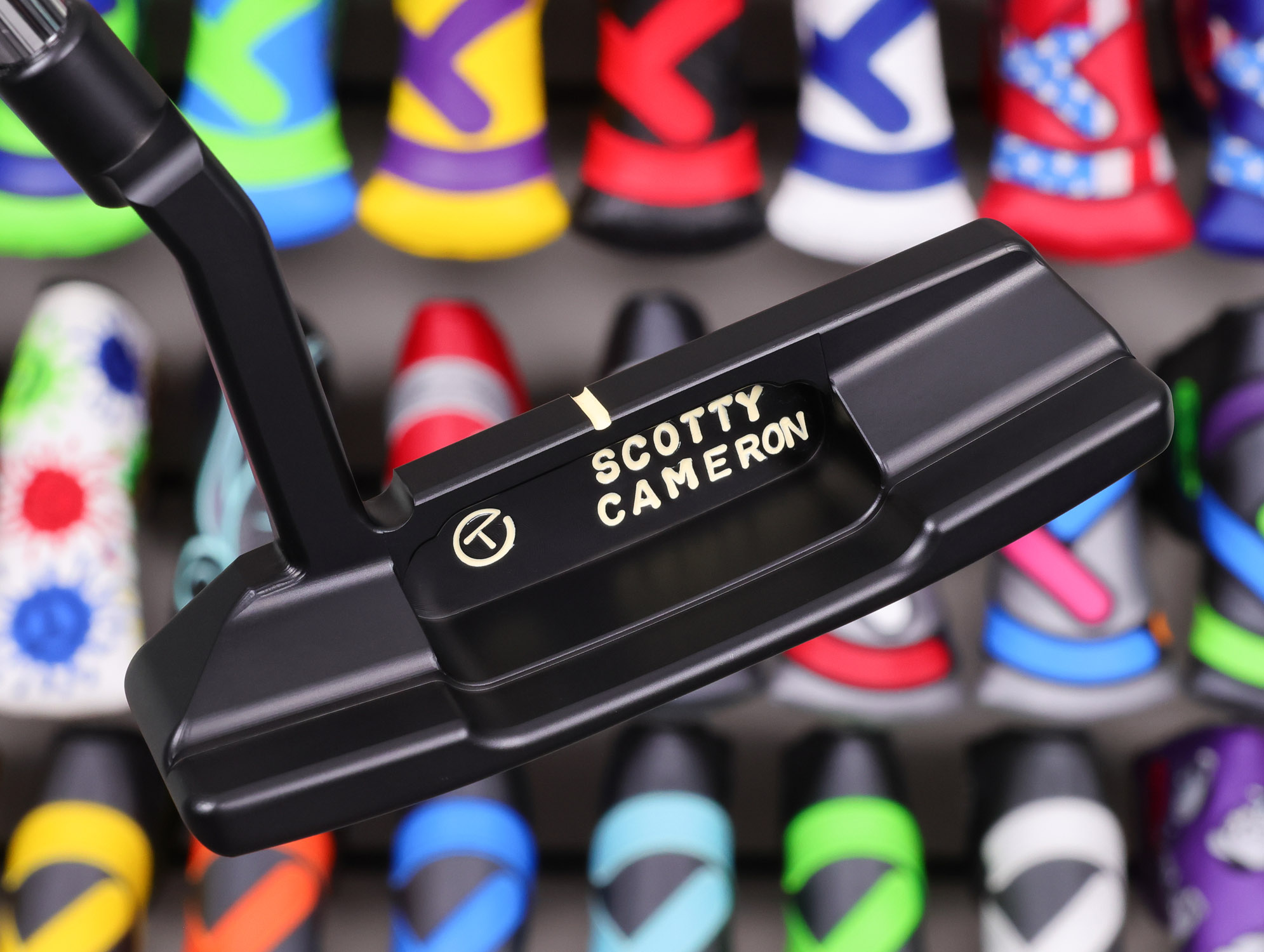 scotty-cameron-tour-only-black-sss-timeless-2-t2-circle-t-350g-putter-with-top-line-60 scotty cameron tour only black sss timeless 2 t2 circle t 350g putter with top line and dirty white paint golf club