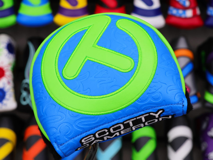 scotty cameron tour only blue and lime green tour rat industrial circle t mid round headcover