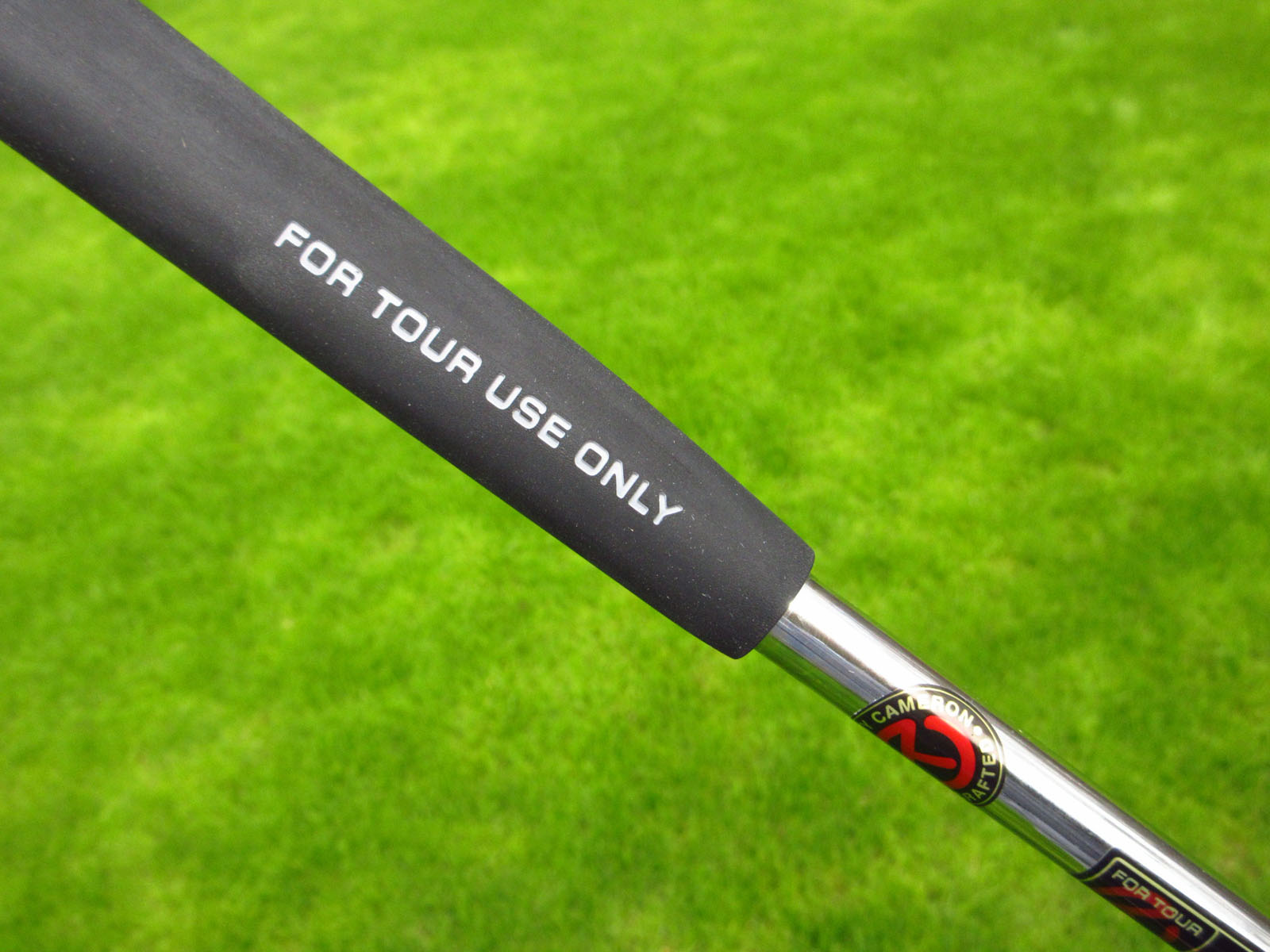 scotty-cameron-tour-only-sss-masterful-1.5-tourtype-circle-t-360g-putter-with-sight-line-08