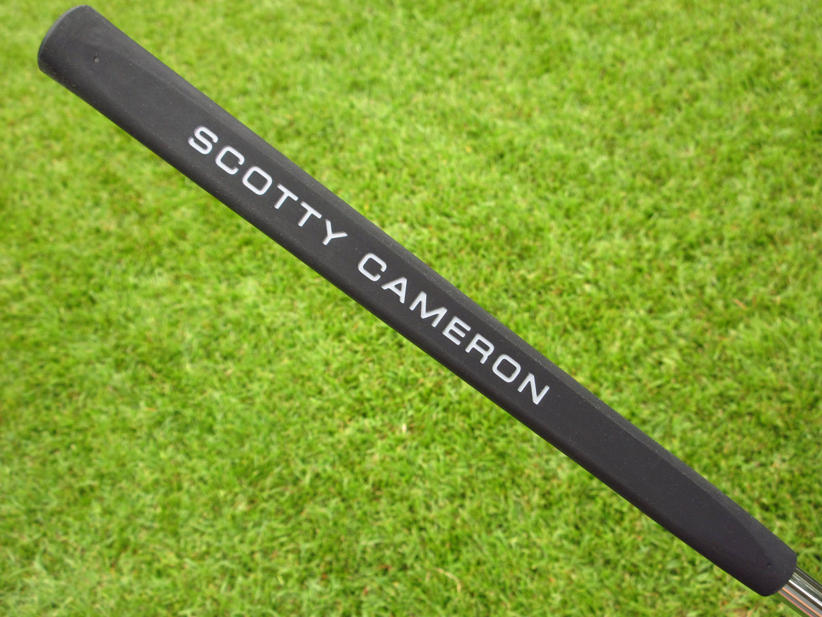 scotty-cameron-tour-only-sss-timeless-tourtype-circle-t-350g-putter-with-tiger-woods-style-stamps-and-cherry-bombs-108