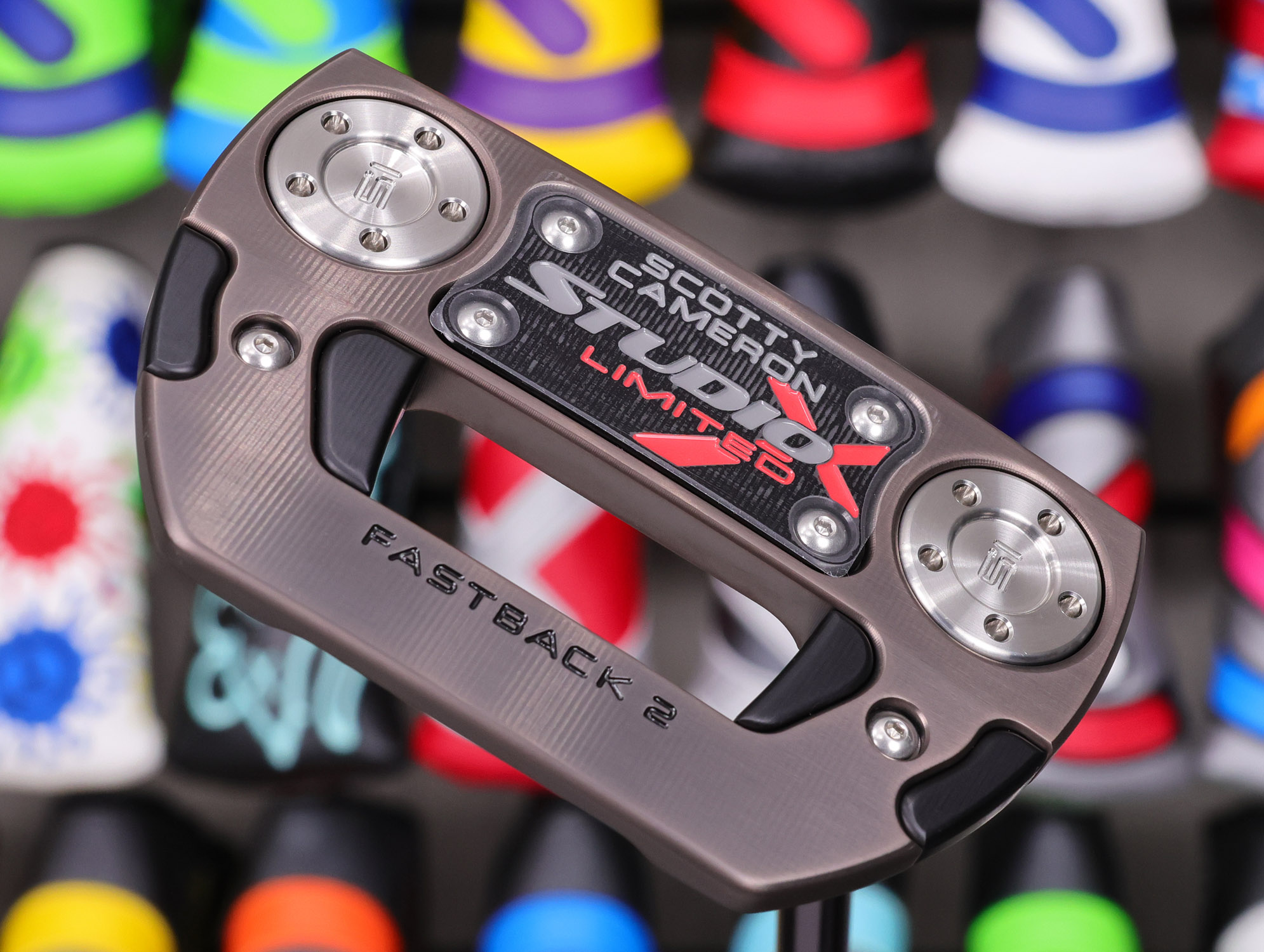scotty-cameron-2025-studio-xperimental-limited-fastback-2-putter-28 scotty cameron 2025 studio xperimental limited fastback 2 putter with steel gray finish chain link milling and graphite putter shaft golf club