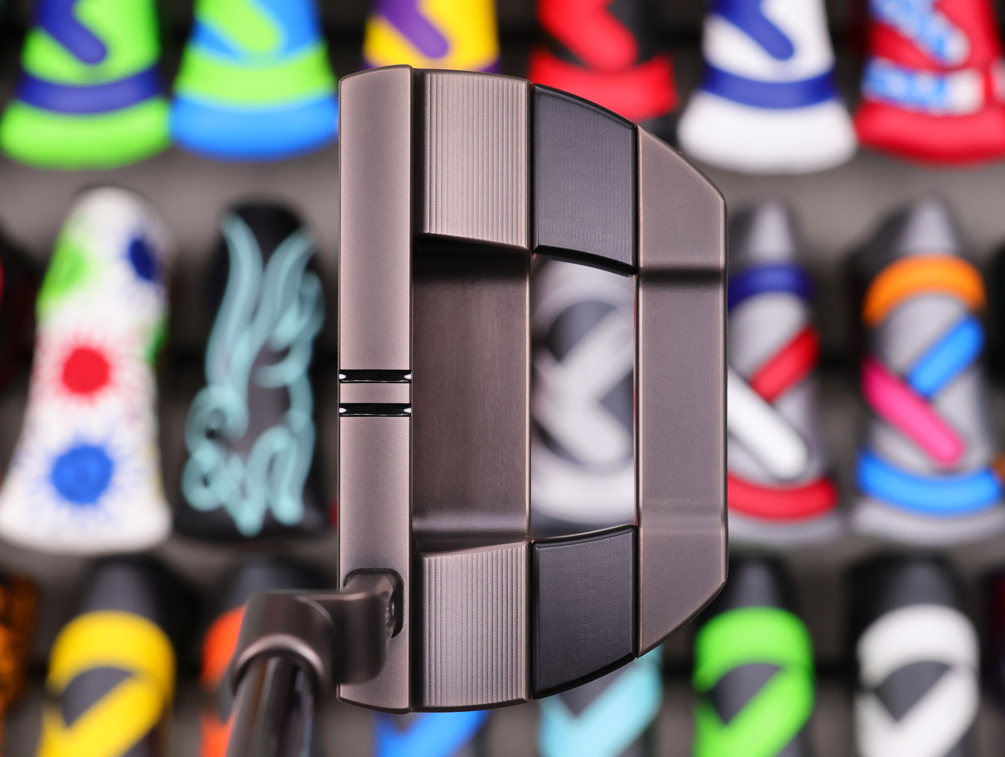 scotty-cameron-2025-studio-xperimental-limited-fastback-2-putter-31 scotty cameron 2025 studio xperimental limited fastback 2 putter with steel gray finish chain link milling and graphite putter shaft golf club