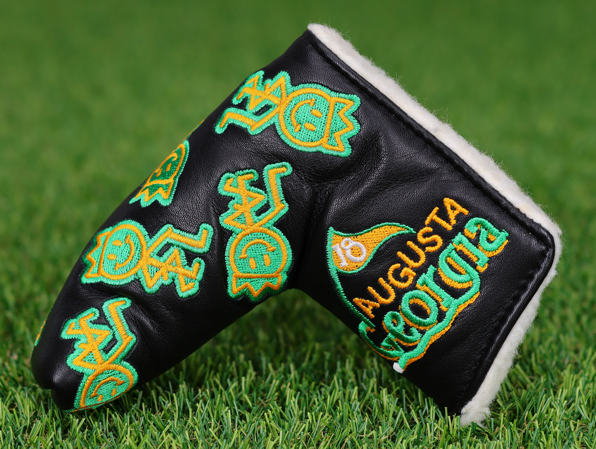 scotty-cameron-limited-edition-blade-putter-headcover-037_1 scotty cameron limited edition blade putter headcover