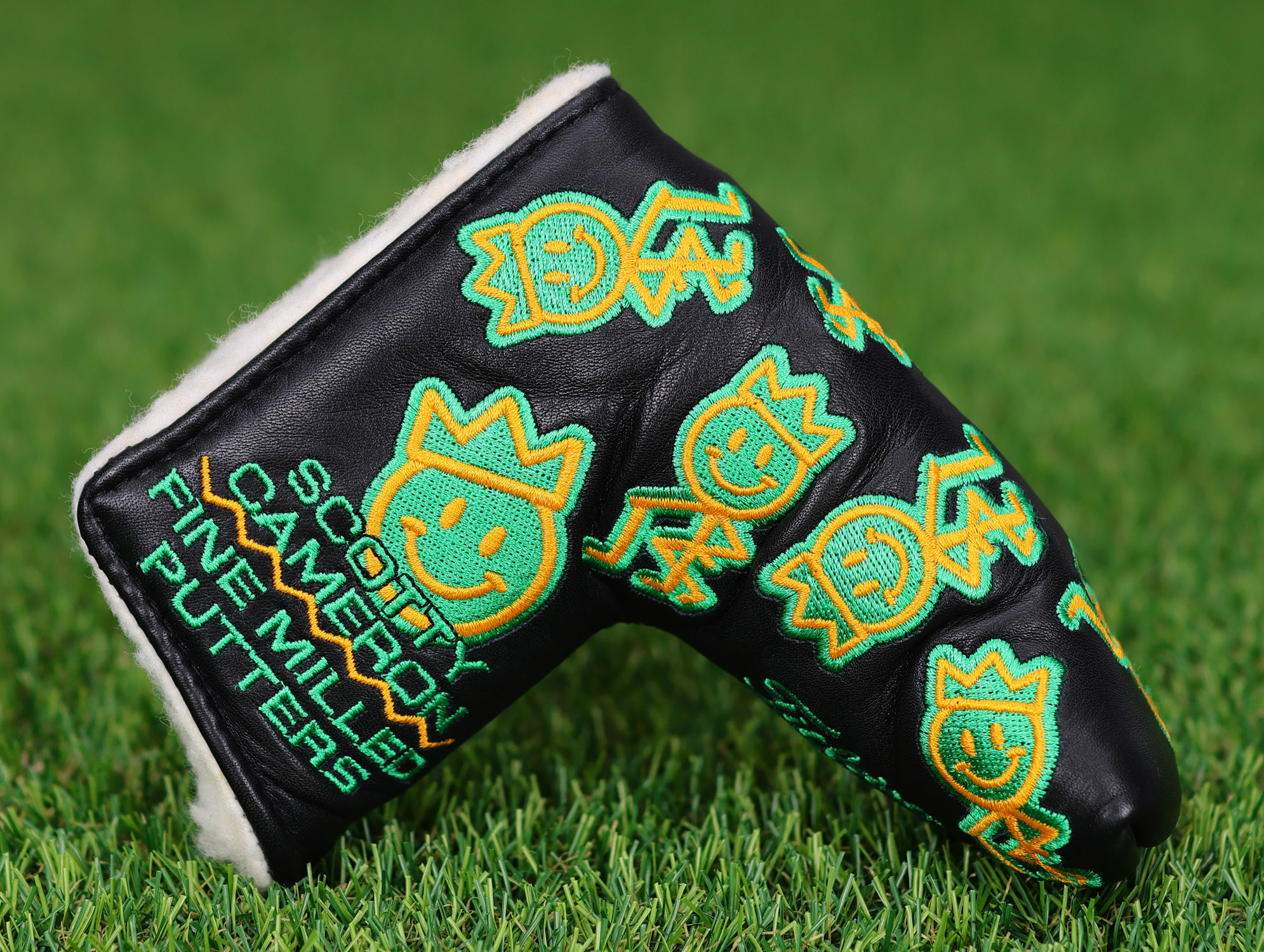 scotty-cameron-limited-edition-blade-putter-headcover-038_1 scotty cameron limited edition blade putter headcover