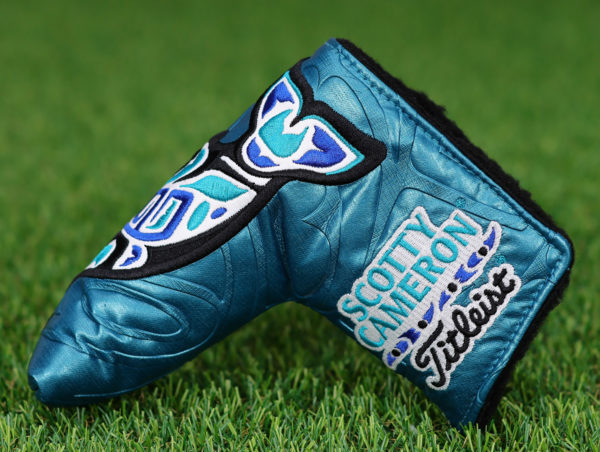 scotty cameron limited edition blade putter headcover