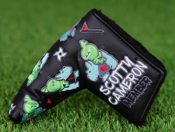 scotty cameron limited edition blade putter headcover