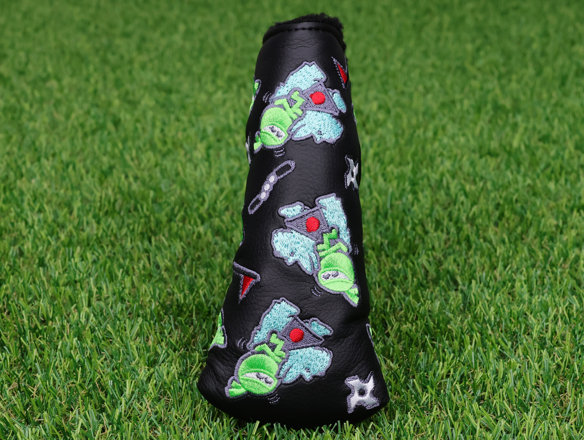 scotty-cameron-limited-edition-blade-putter-headcover-169_1 scotty cameron limited edition blade putter headcover