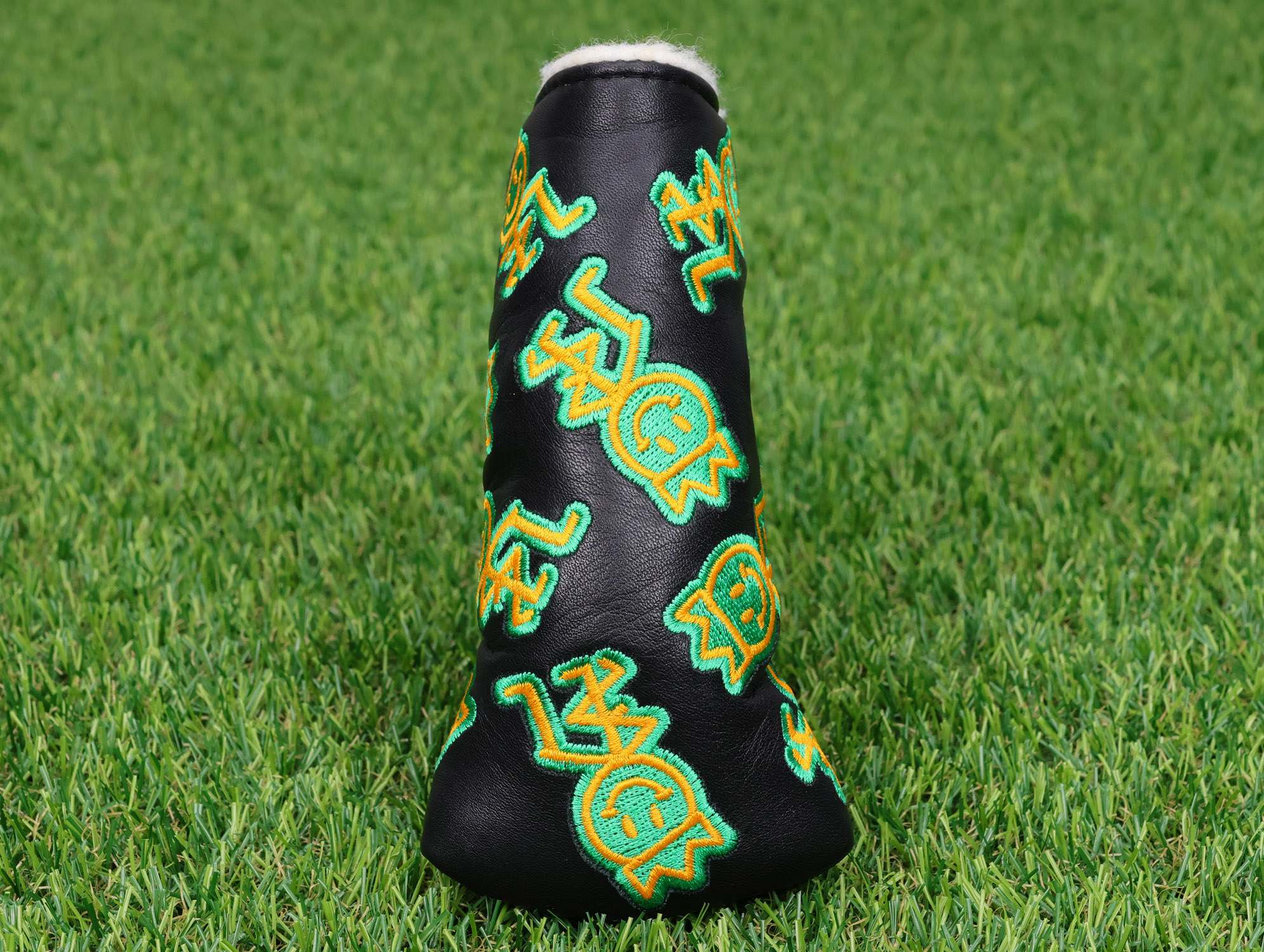 scotty-cameron-limited-edition-blade-putter-headcover-186_1 scotty cameron limited edition blade putter headcover