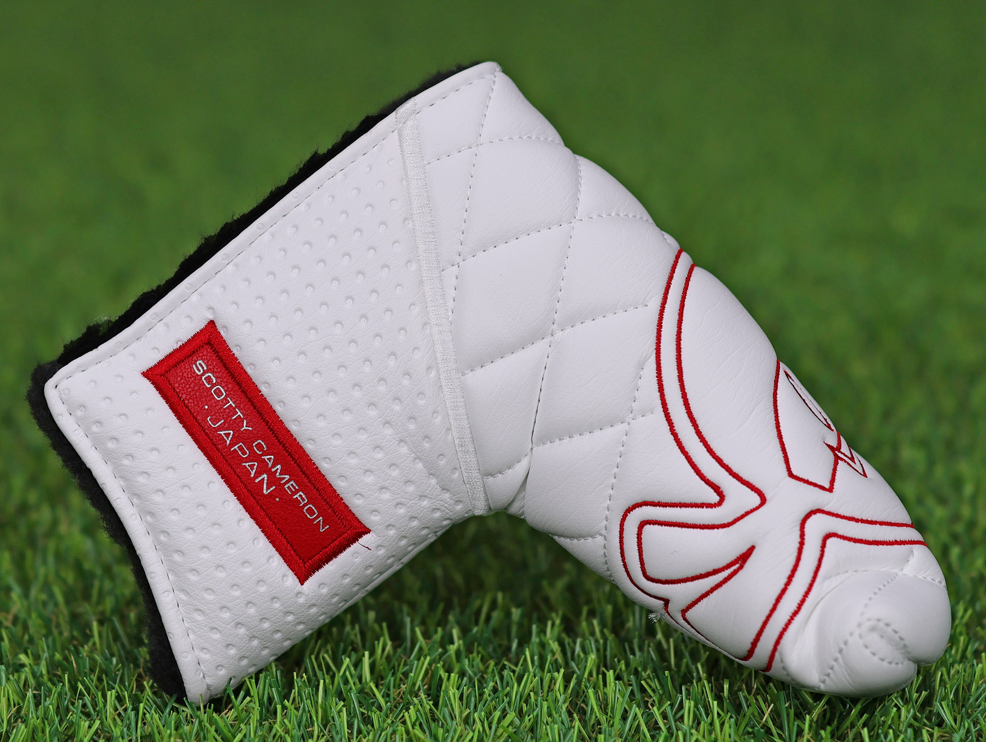 scotty-cameron-limited-edition-white-japan-museum-and-gallery-blade-putter-headcover-041 scotty cameron japan m&g limited edition blade putter headcover